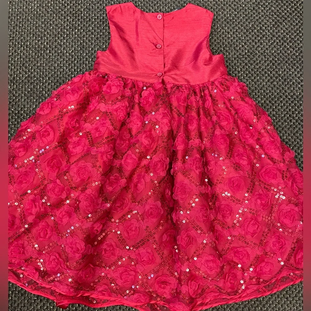 Girls size 5t holidays Edition holiday dress - Picture 2 of 4